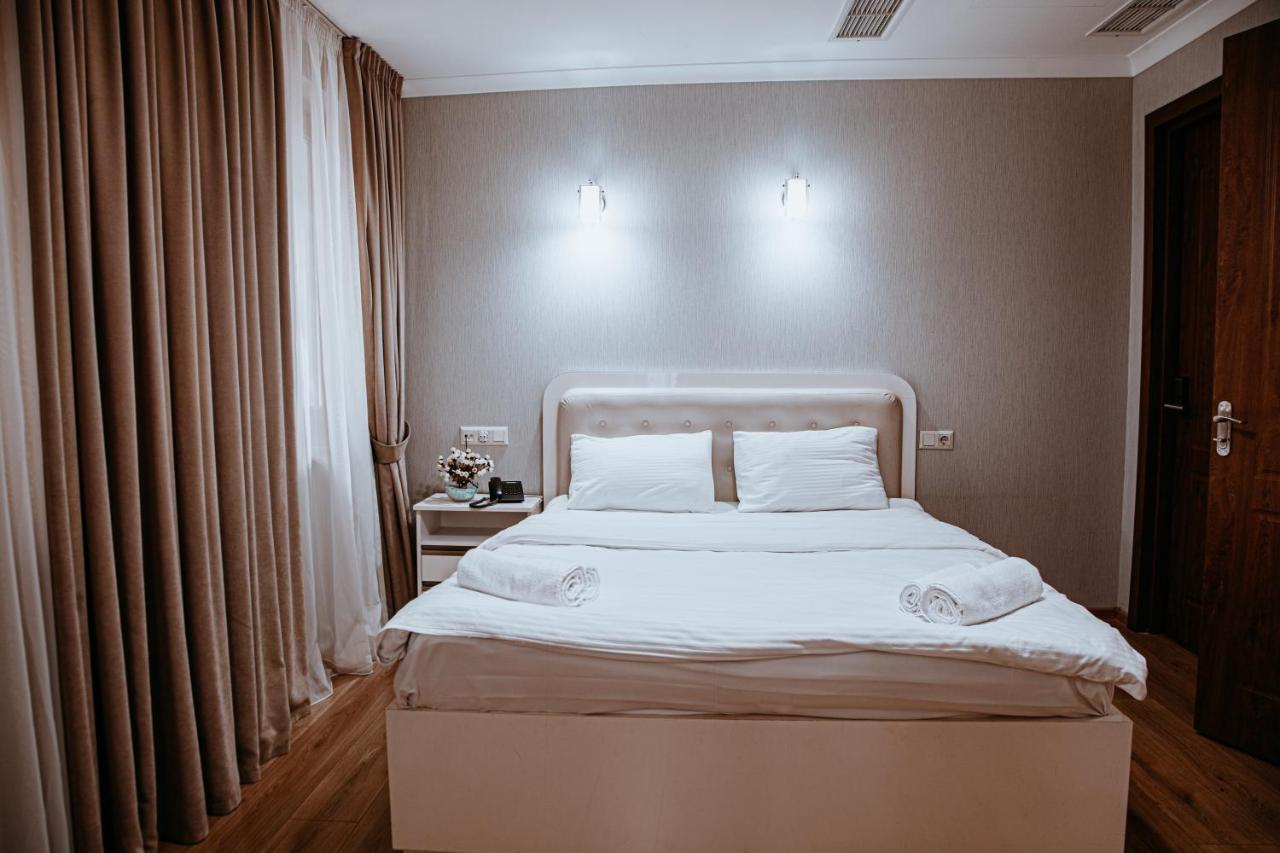 Sama Grand Hotel 第比利斯 外观 照片